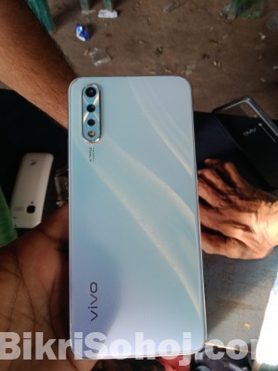 Vivo s1